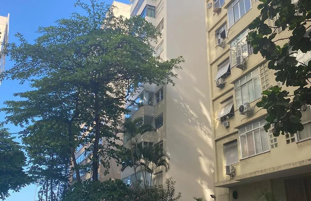 Apartamento Moderno na Quadra da Praia de Copacabana-1